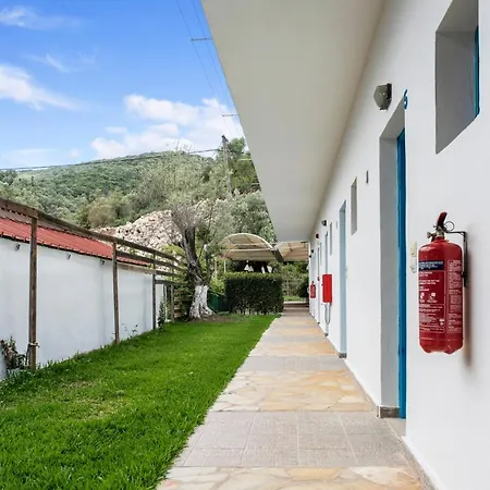 Oceanis Konukevi Mikros Gialos