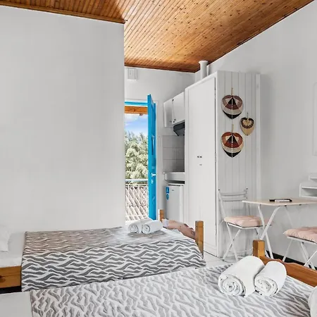 Oceanis Konukevi Mikros Gialos