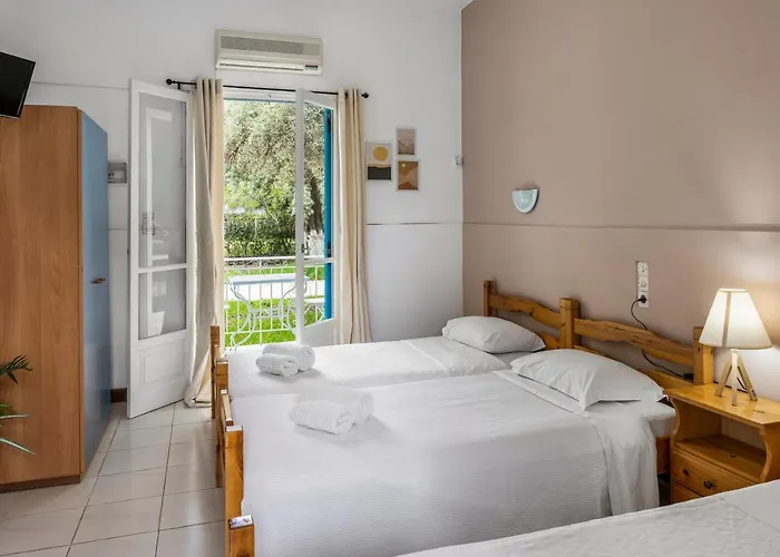 Oceanis 3* Mikros Gialos