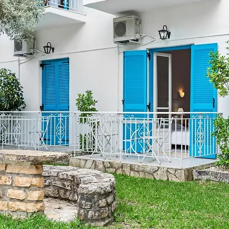 Pensión Oceanis Mikros Gialos